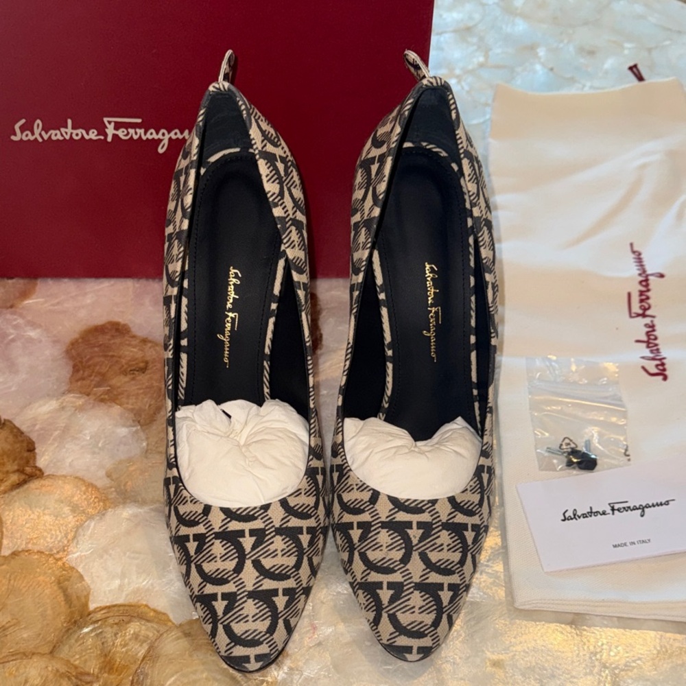 Salvatore Ferragamo Black & Cream Monogram Pointed Toe Flats